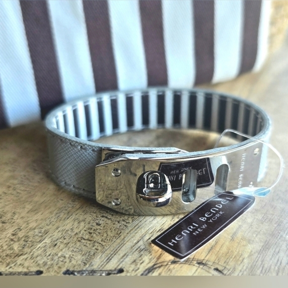 henri bendel Jewelry - Henri Bendel Leather Turnlock Cuff Bracelet NWT